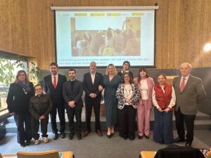 Foto de familia del evento conmemorativo de los 10 años de la Estrategia Española de Autismo.